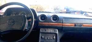Mercedes-230