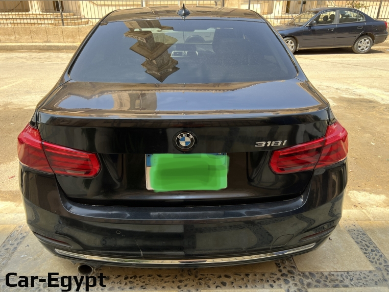BMW 318 2018