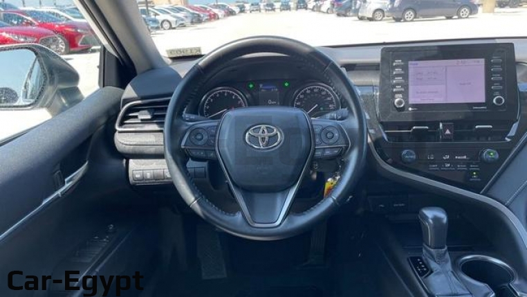 Toyota Camry 2021